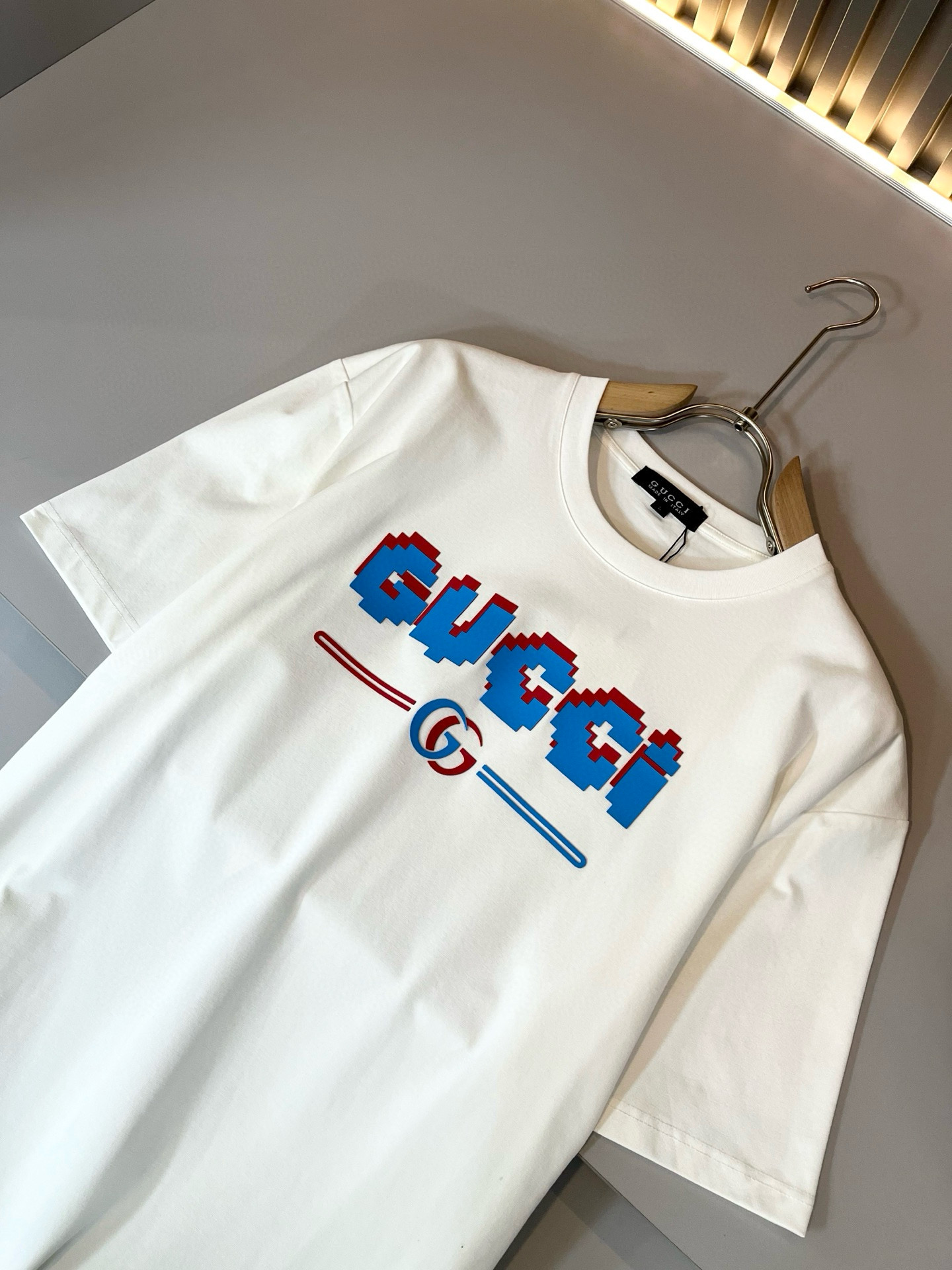 Gucc*古家 2026春夏新款男女同情侣款👫休闲宽松棉质圆领短袖T恤衫！贸易公司渠道稀出，同步官网发售