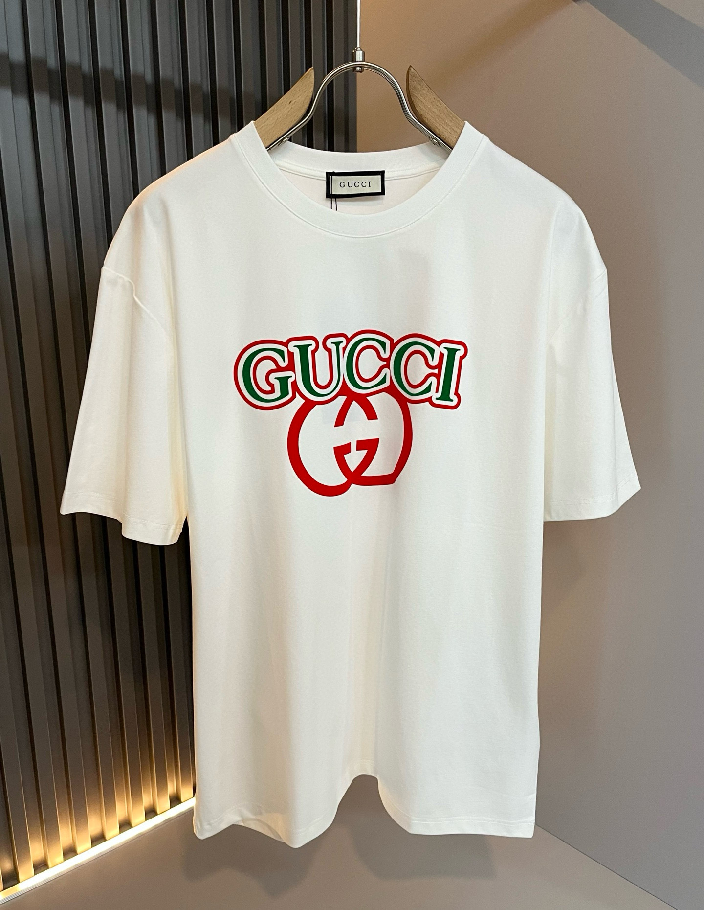 Gucc*古家 2026春夏新款男女同情侣款👫休闲宽松棉质圆领短袖T恤衫！贸易公司渠道稀出，同步官网发售