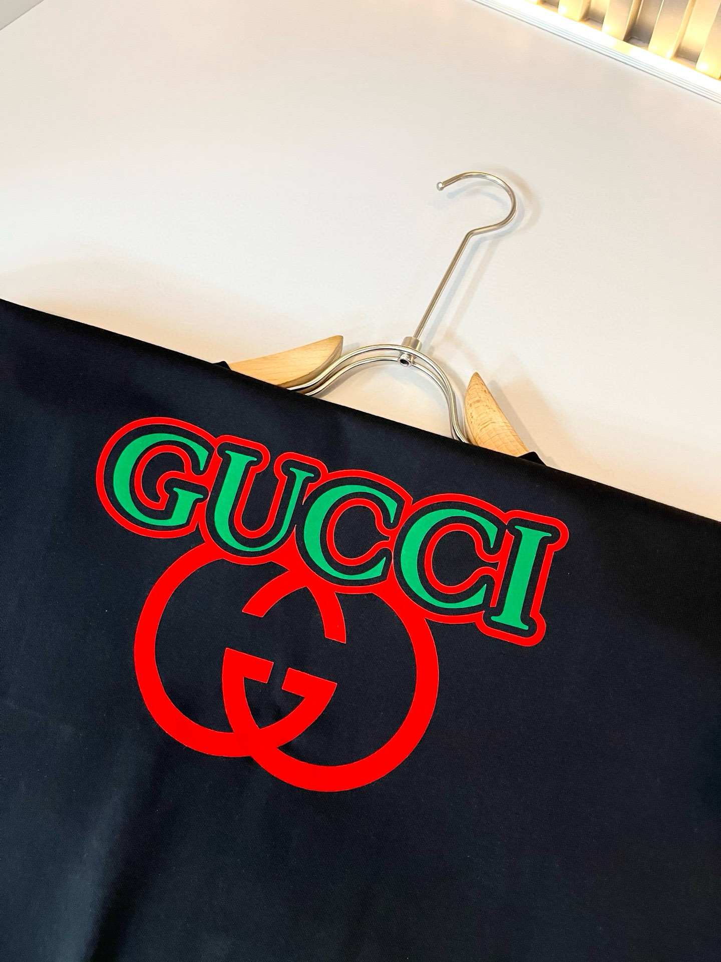 Gucc*古家 2026春夏新款男女同情侣款👫休闲宽松棉质圆领短袖T恤衫！贸易公司渠道稀出，同步官网发售
