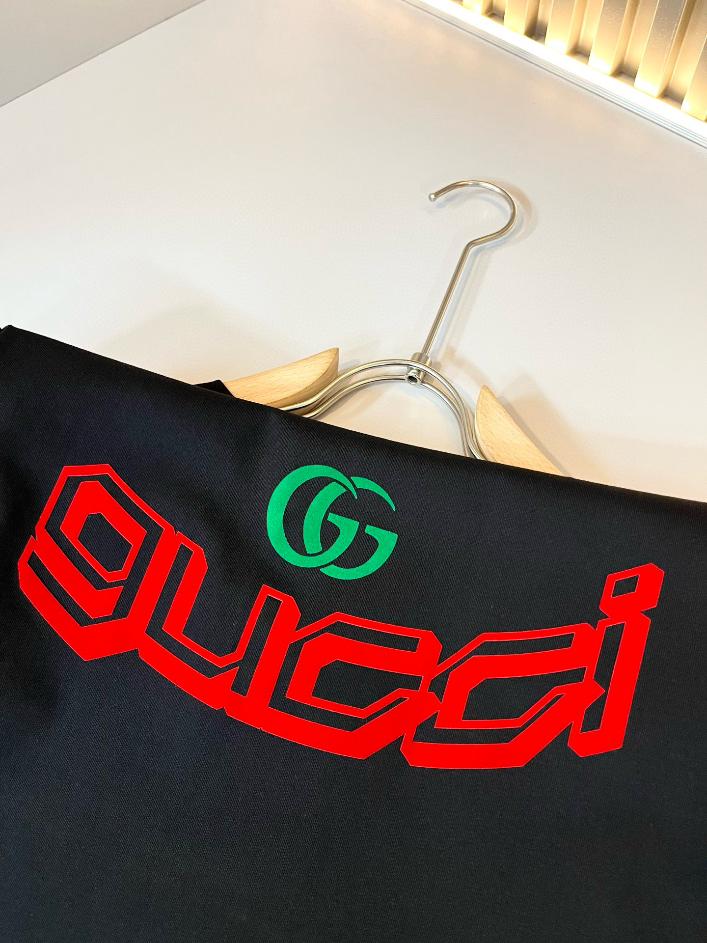 Gucc*古家 2026春夏新款男女同情侣款👫休闲宽松棉质圆领短袖T恤衫！贸易公司渠道稀出，同步官网发售