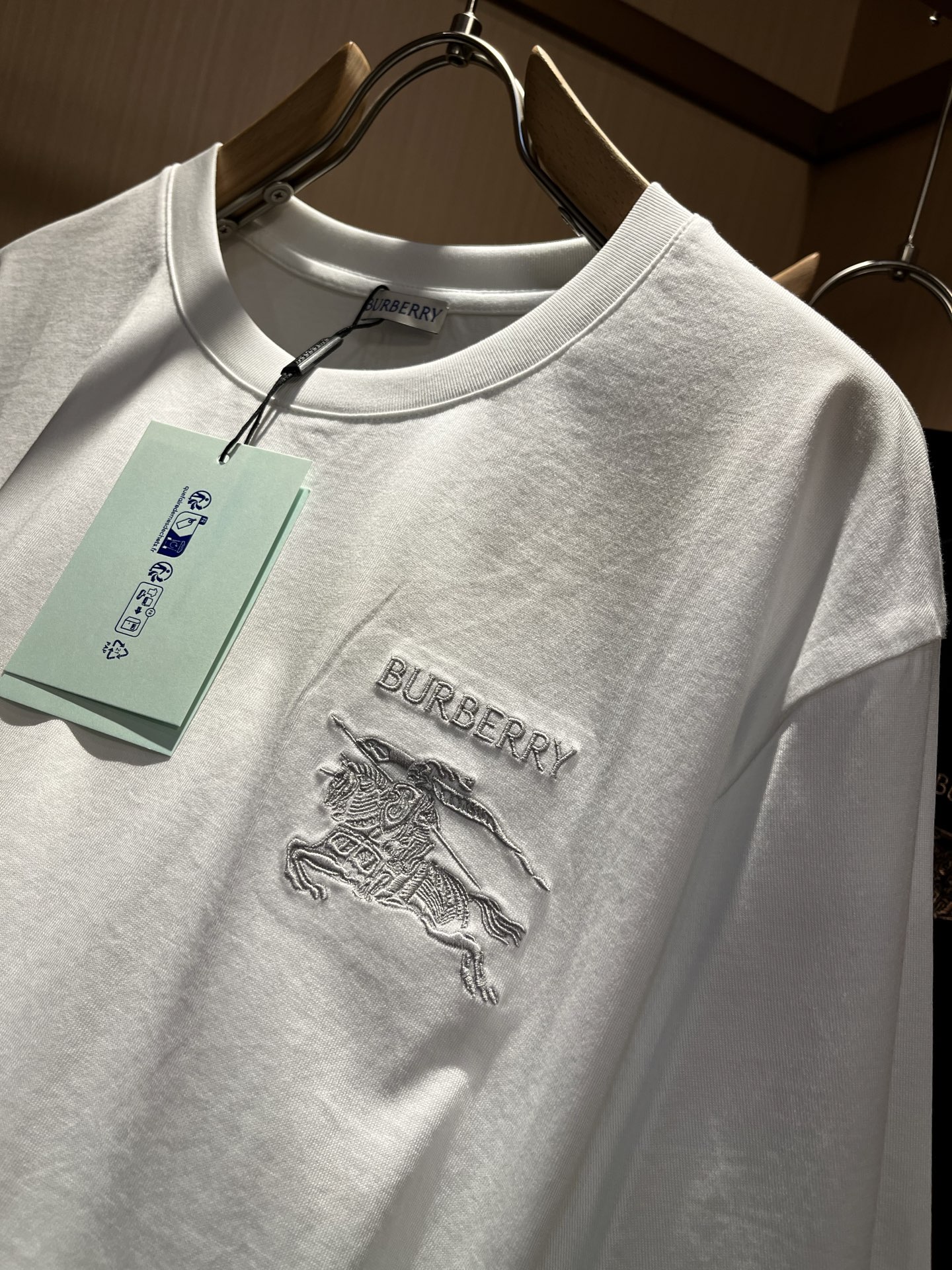 BURBER*Y巴*莉2026春夏新品男女同款👫短袖T恤，重磅来袭，最近比较火热的环保纯棉面料制作而成，