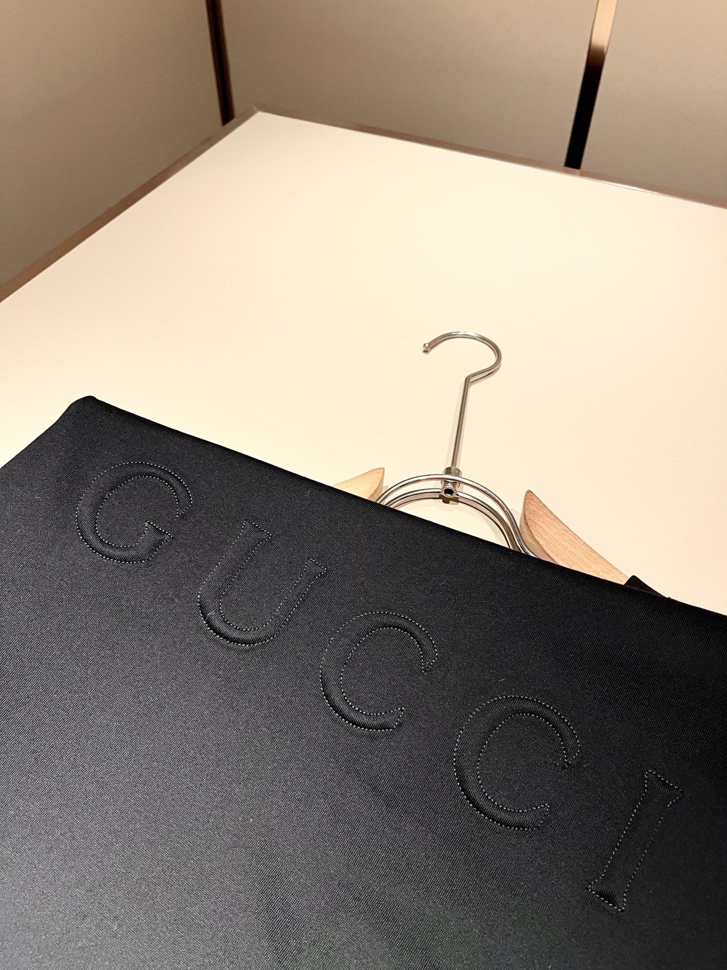 Gucc*古家 2026春夏新款男女同情侣款👫休闲宽松棉质圆领短袖T恤衫！贸易公司渠道稀出，同步官网发售