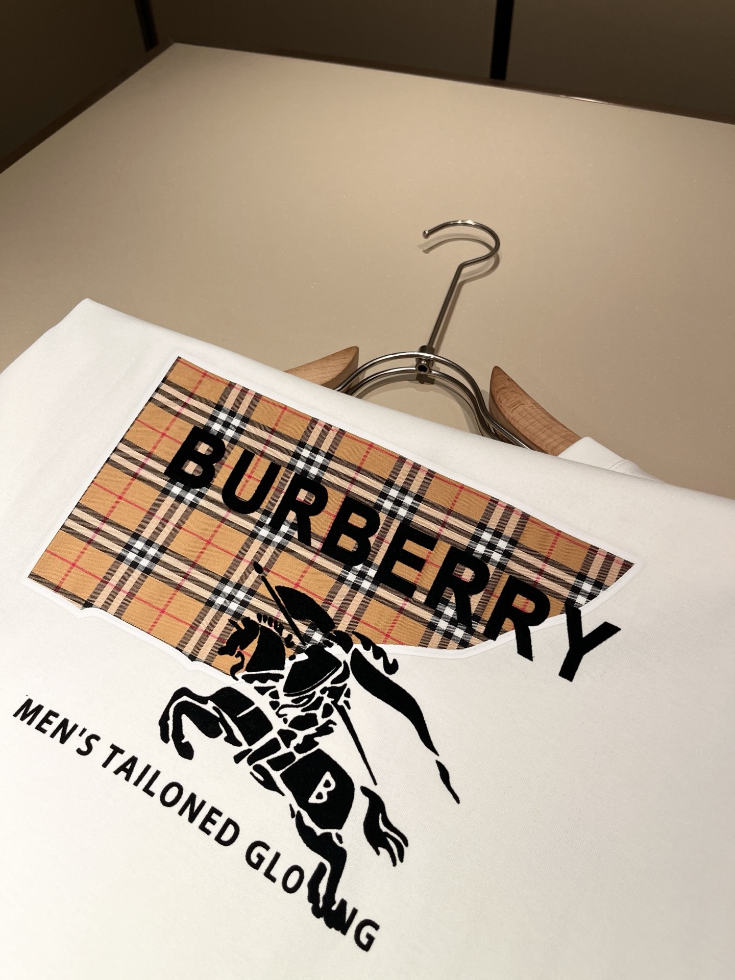 BURBER*Y巴*莉2026春夏新品男女同款👫短袖T恤，重磅来袭，最近比较火热的环保纯棉面料制作而成，