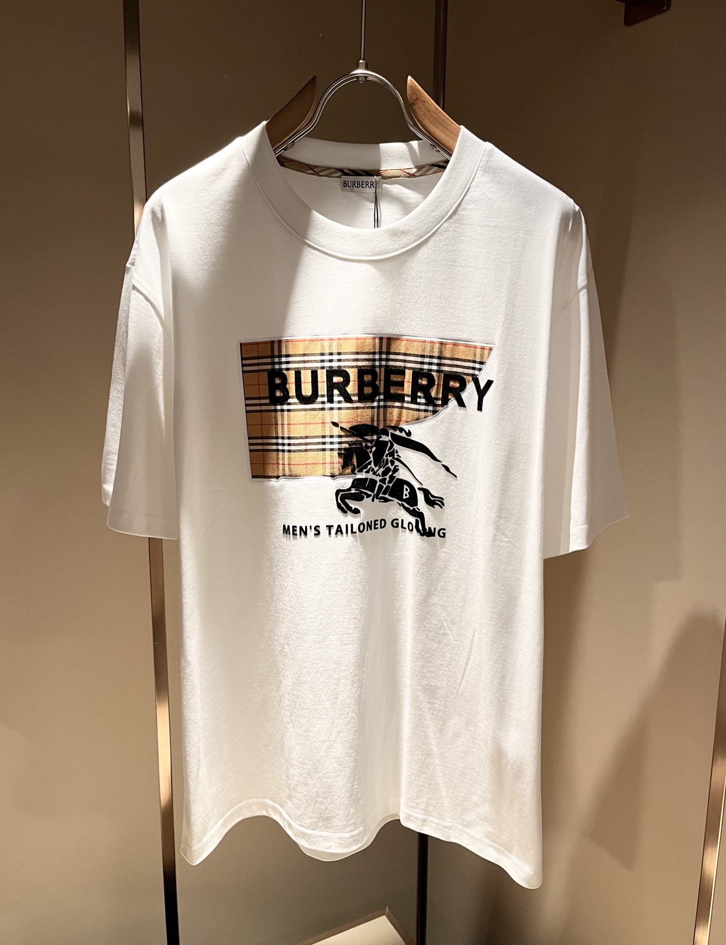 BURBER*Y巴*莉2026春夏新品男女同款👫短袖T恤，重磅来袭，最近比较火热的环保纯棉面料制作而成，