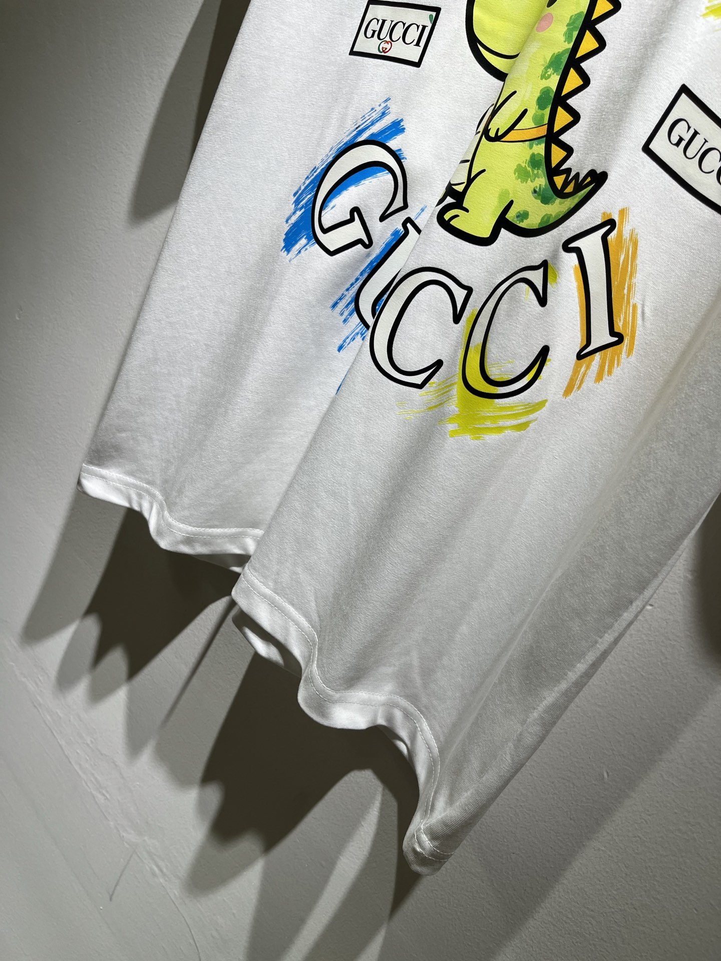 Gucc*古家 2026春夏新款男女同情侣款👫休闲宽松棉质圆领短袖T恤衫！贸易公司渠道稀出，同步官网发售