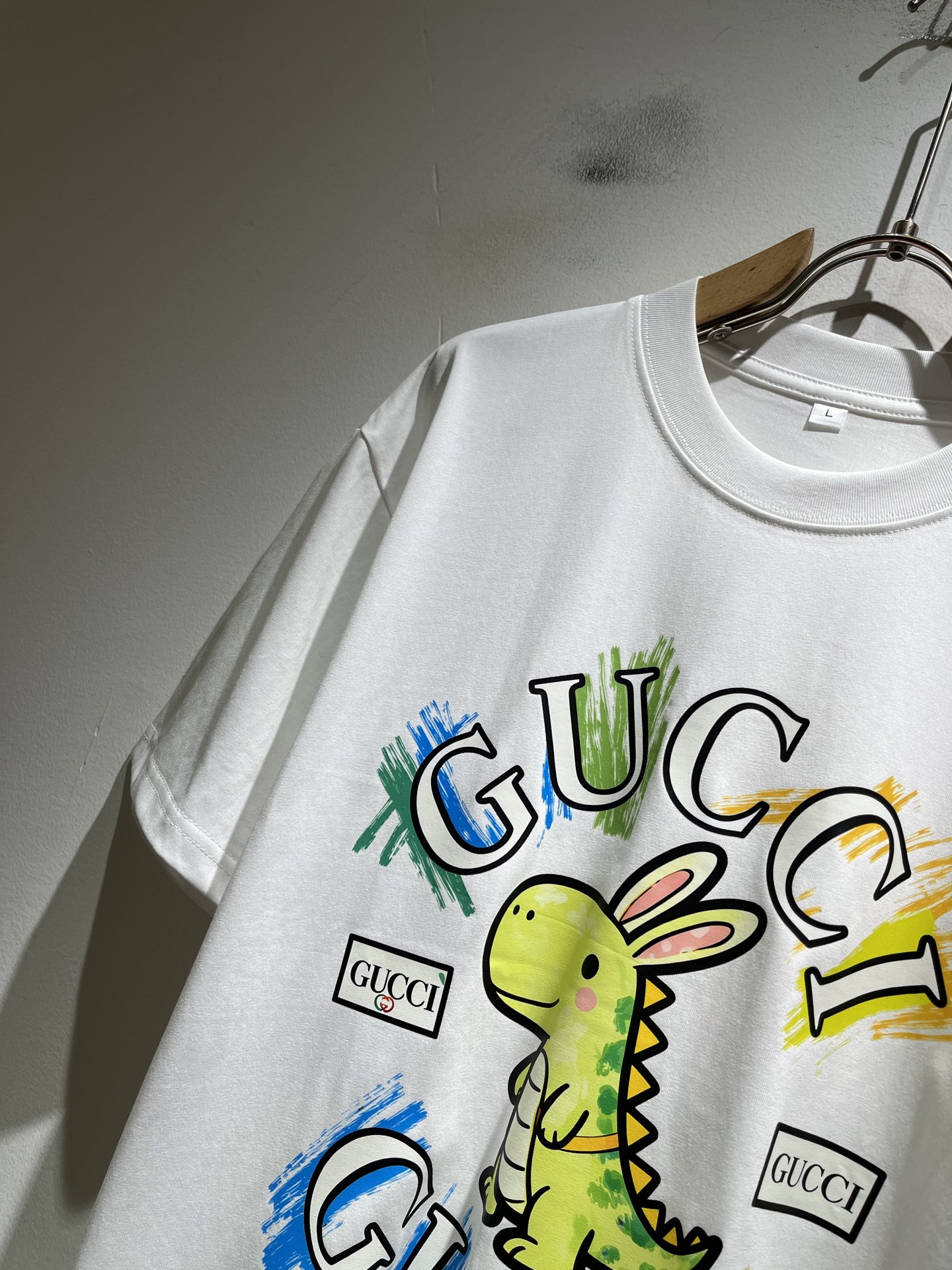 Gucc*古家 2026春夏新款男女同情侣款👫休闲宽松棉质圆领短袖T恤衫！贸易公司渠道稀出，同步官网发售