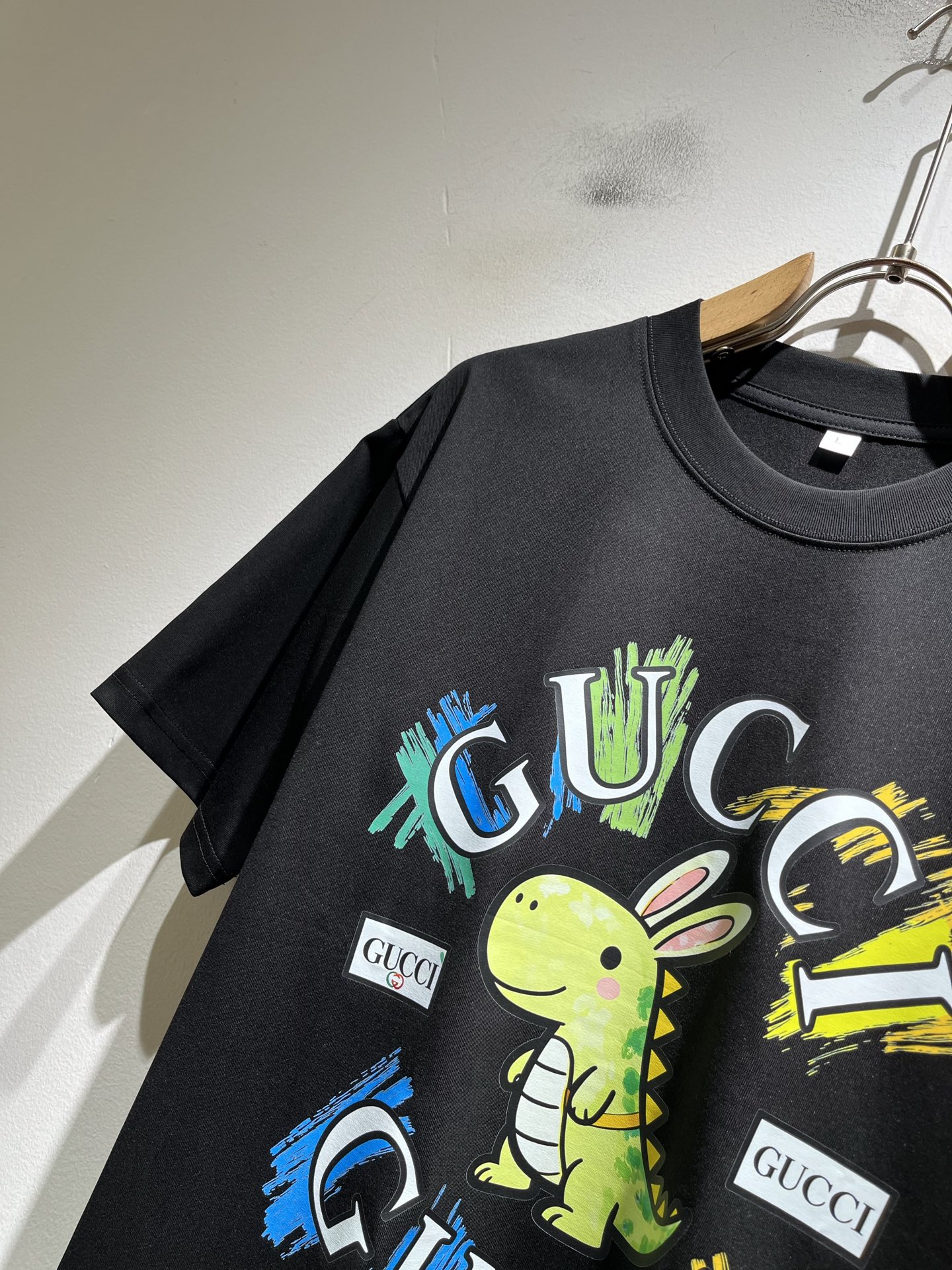 Gucc*古家 2026春夏新款男女同情侣款👫休闲宽松棉质圆领短袖T恤衫！贸易公司渠道稀出，同步官网发售