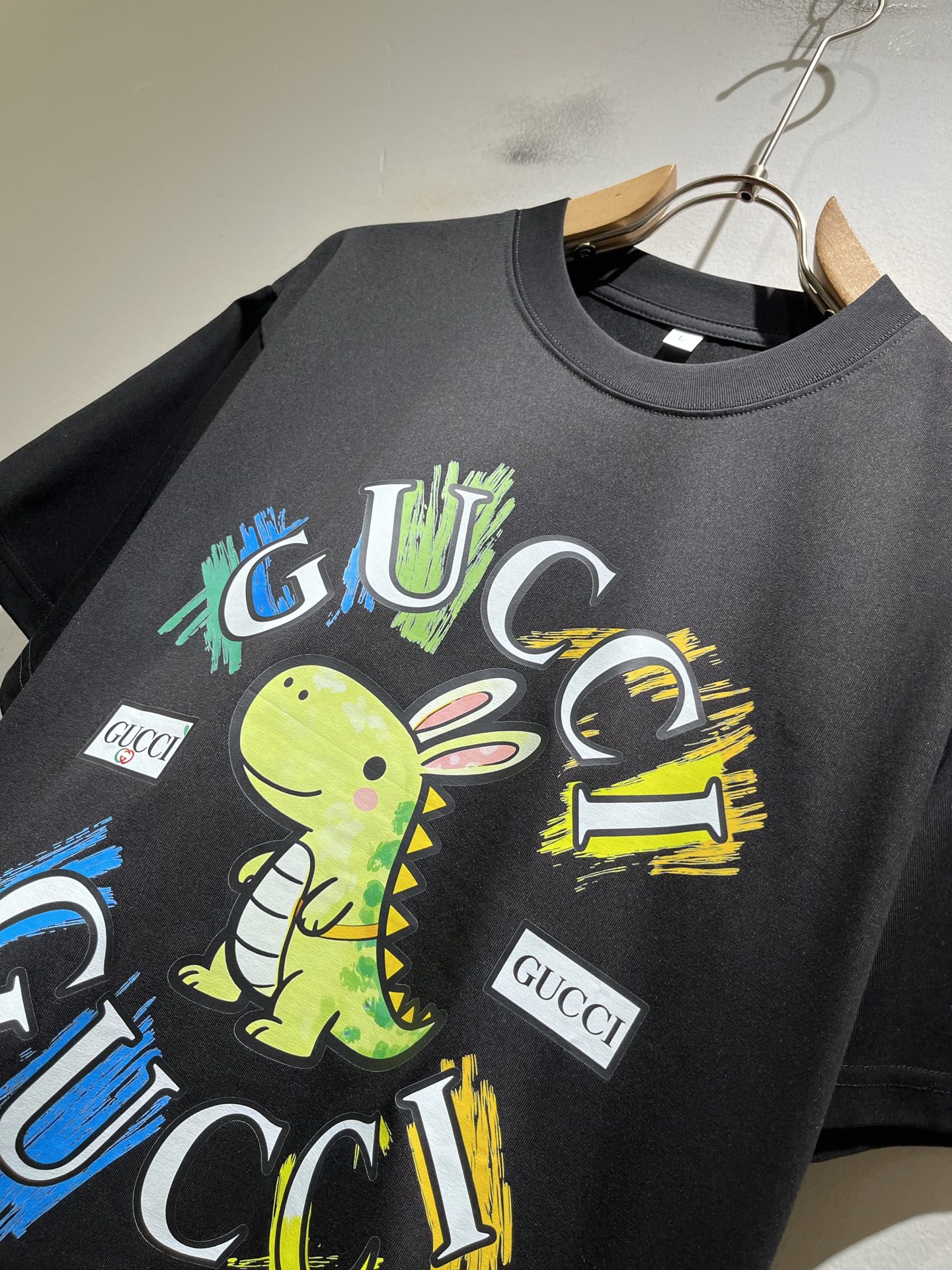 Gucc*古家 2026春夏新款男女同情侣款👫休闲宽松棉质圆领短袖T恤衫！贸易公司渠道稀出，同步官网发售