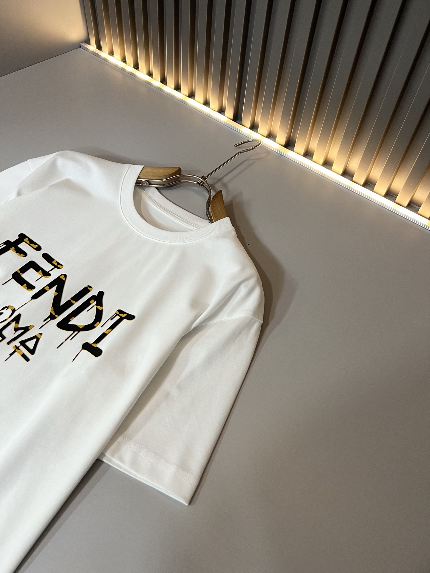 FEN*I 芬*迪2026春夏新款FD家族FF男女同款👫短袖T恤，男女同款👫百搭极简短袖。意大利原厂订单
