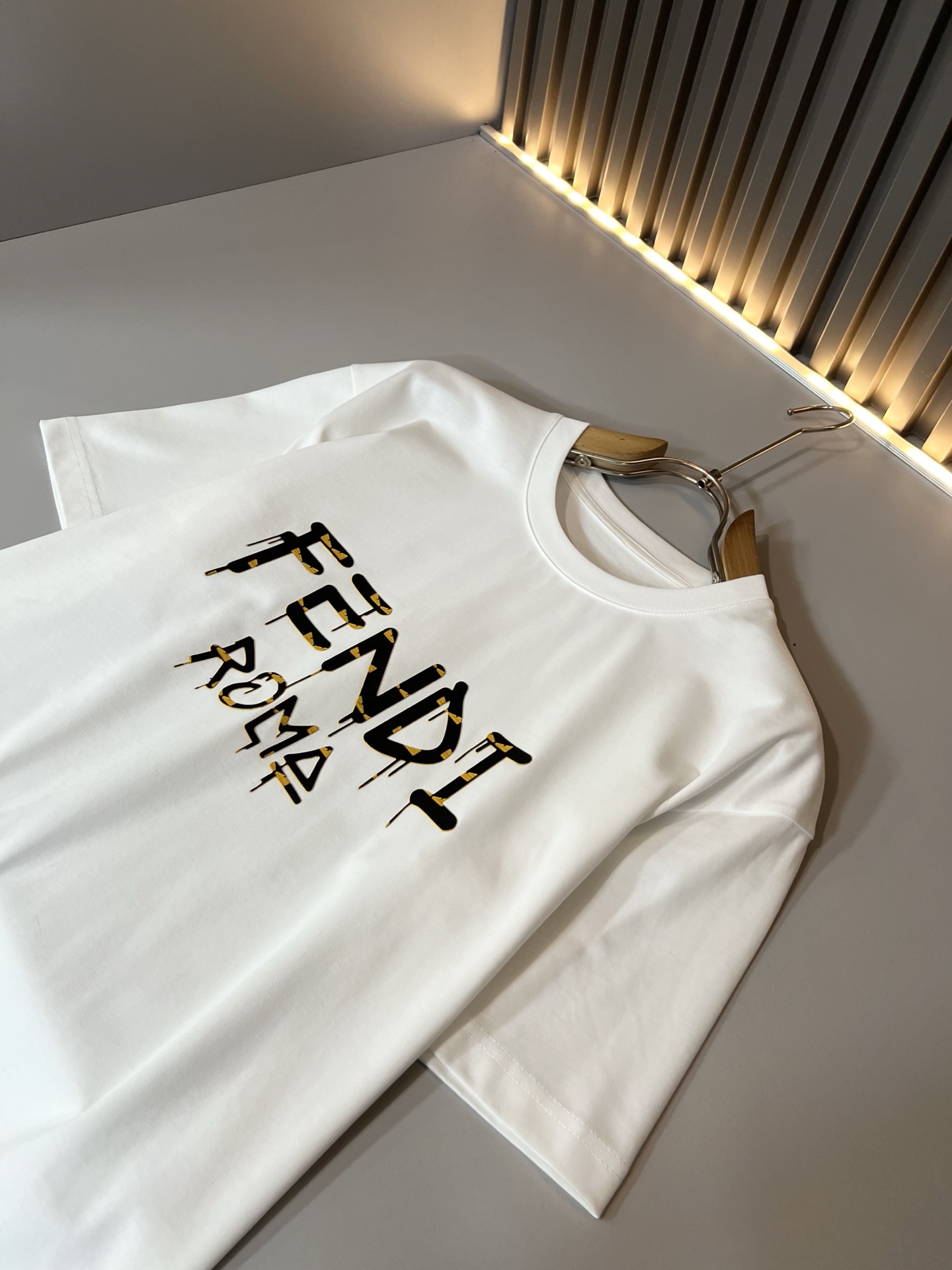 FEN*I 芬*迪2026春夏新款FD家族FF男女同款👫短袖T恤，男女同款👫百搭极简短袖。意大利原厂订单