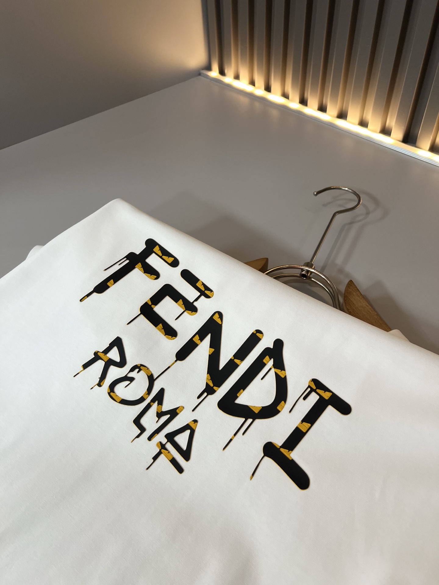FEN*I 芬*迪2026春夏新款FD家族FF男女同款👫短袖T恤，男女同款👫百搭极简短袖。意大利原厂订单