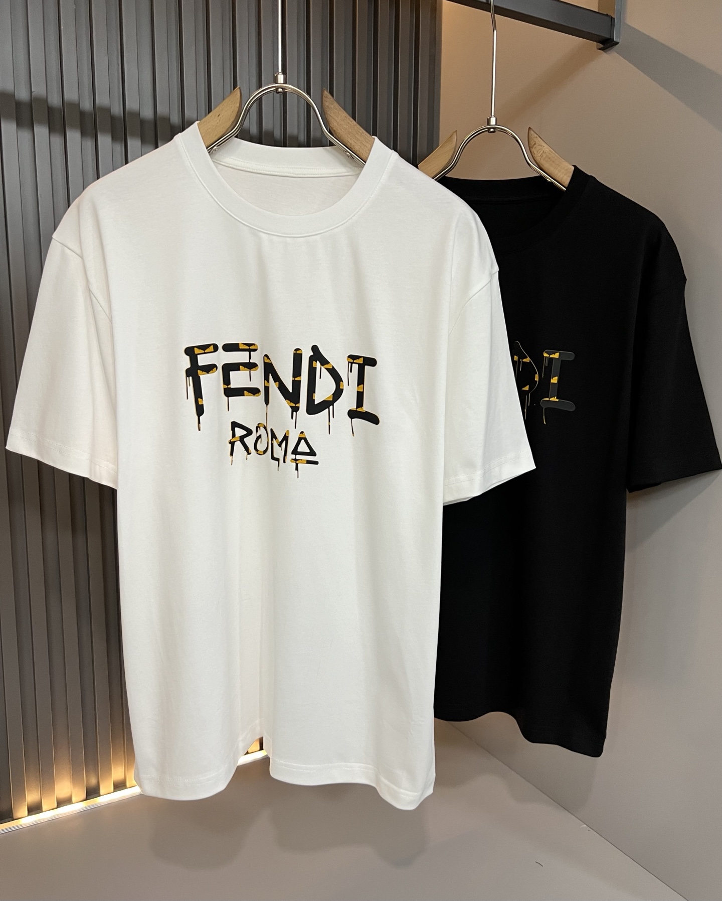 FEN*I 芬*迪2026春夏新款FD家族FF男女同款👫短袖T恤，男女同款👫百搭极简短袖。意大利原厂订单