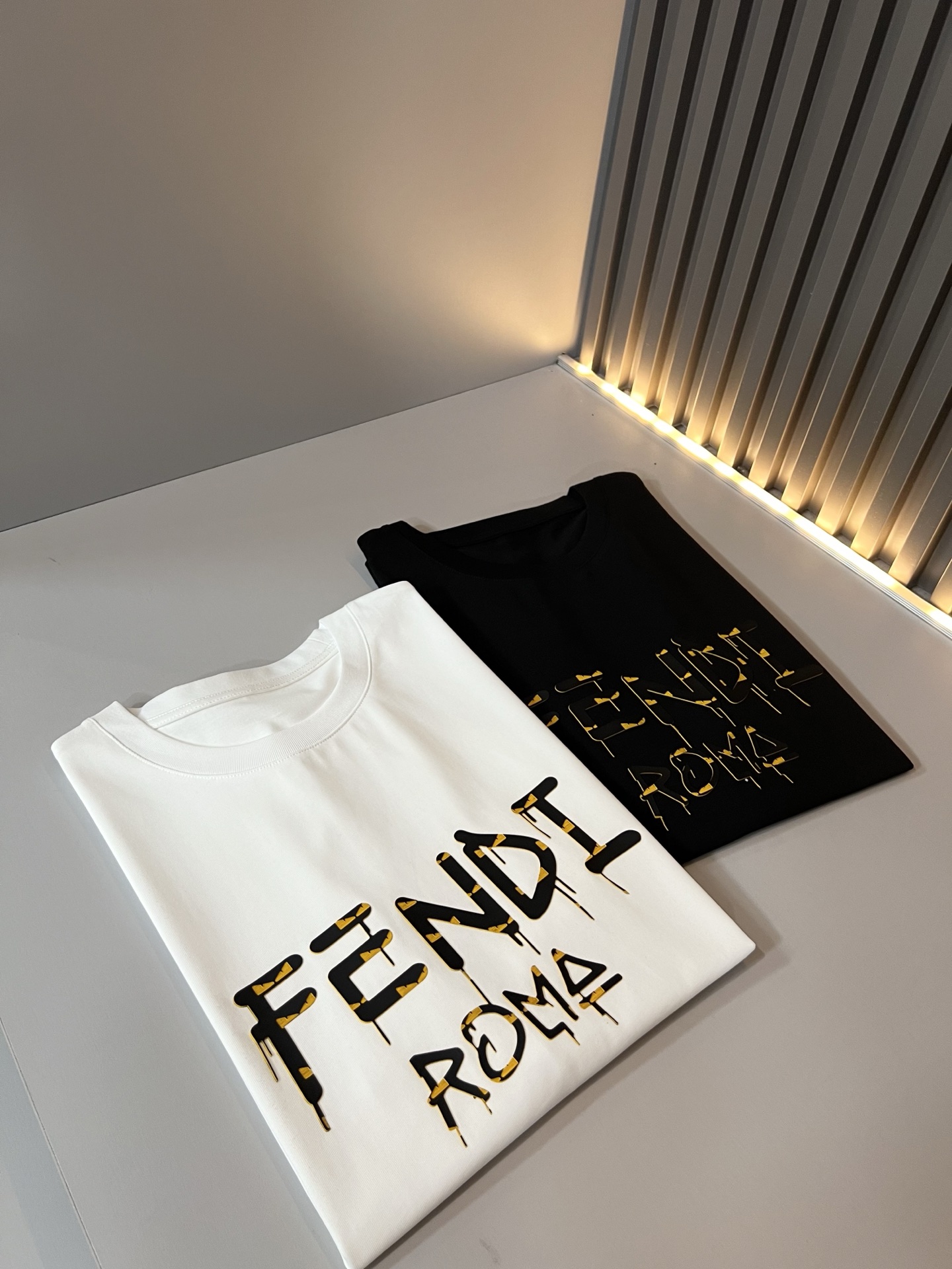 FEN*I 芬*迪2026春夏新款FD家族FF男女同款👫短袖T恤，男女同款👫百搭极简短袖。意大利原厂订单
