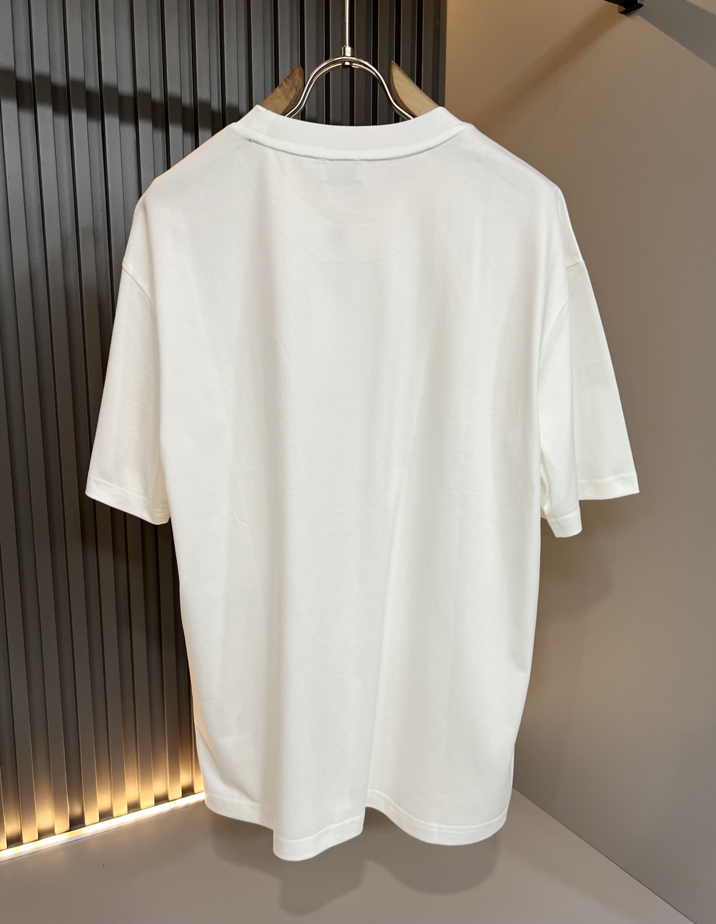Moncler蒙家 2026春夏最新男女同款👫贸易订单短袖T恤，全品相！！网红款！采用logo图案徽章设