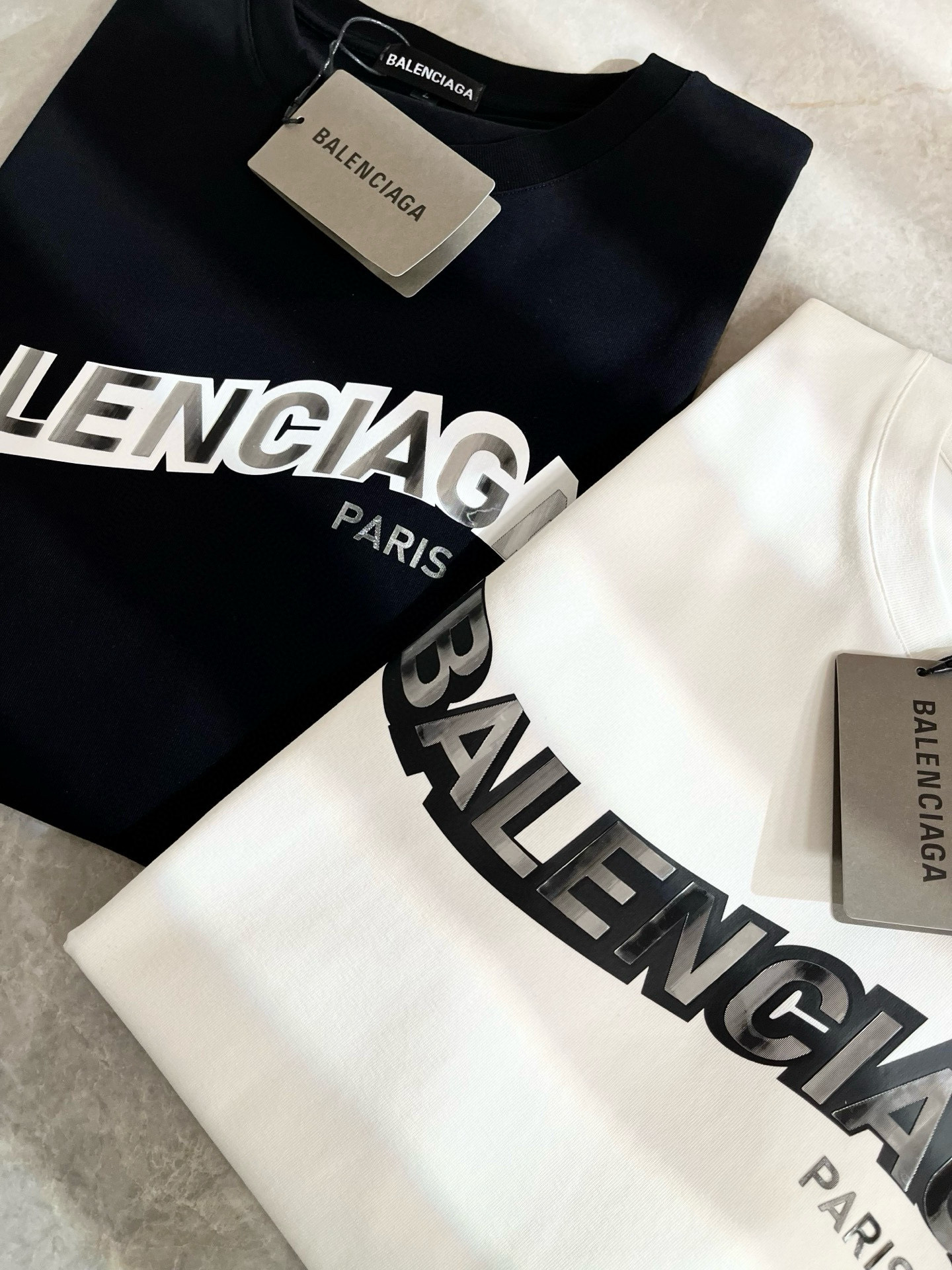 BALENCIA*巴黎*家 2026春夏新款男女同情侣款👫休闲宽松棉质圆领短袖T恤衫！贸易公司渠道稀出，