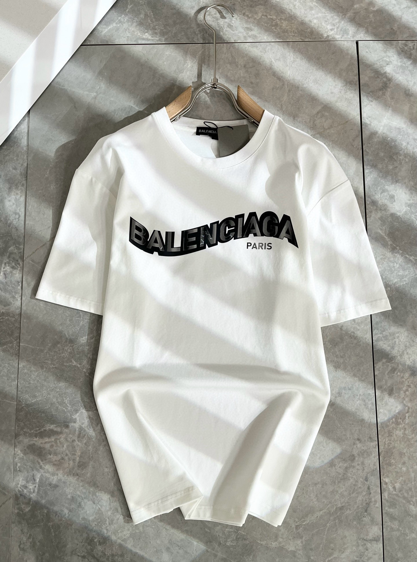 BALENCIA*巴黎*家 2026春夏新款男女同情侣款👫休闲宽松棉质圆领短袖T恤衫！贸易公司渠道稀出，