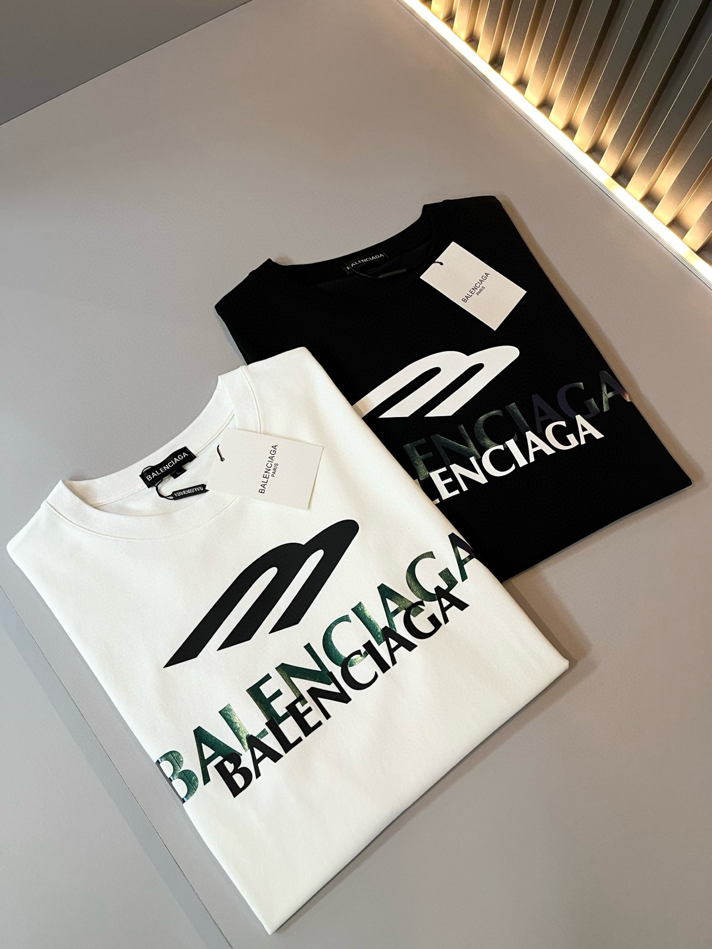 BALENCIA*巴黎*家 2026春夏新款男女同情侣款👫休闲宽松棉质圆领短袖T恤衫！贸易公司渠道稀出，