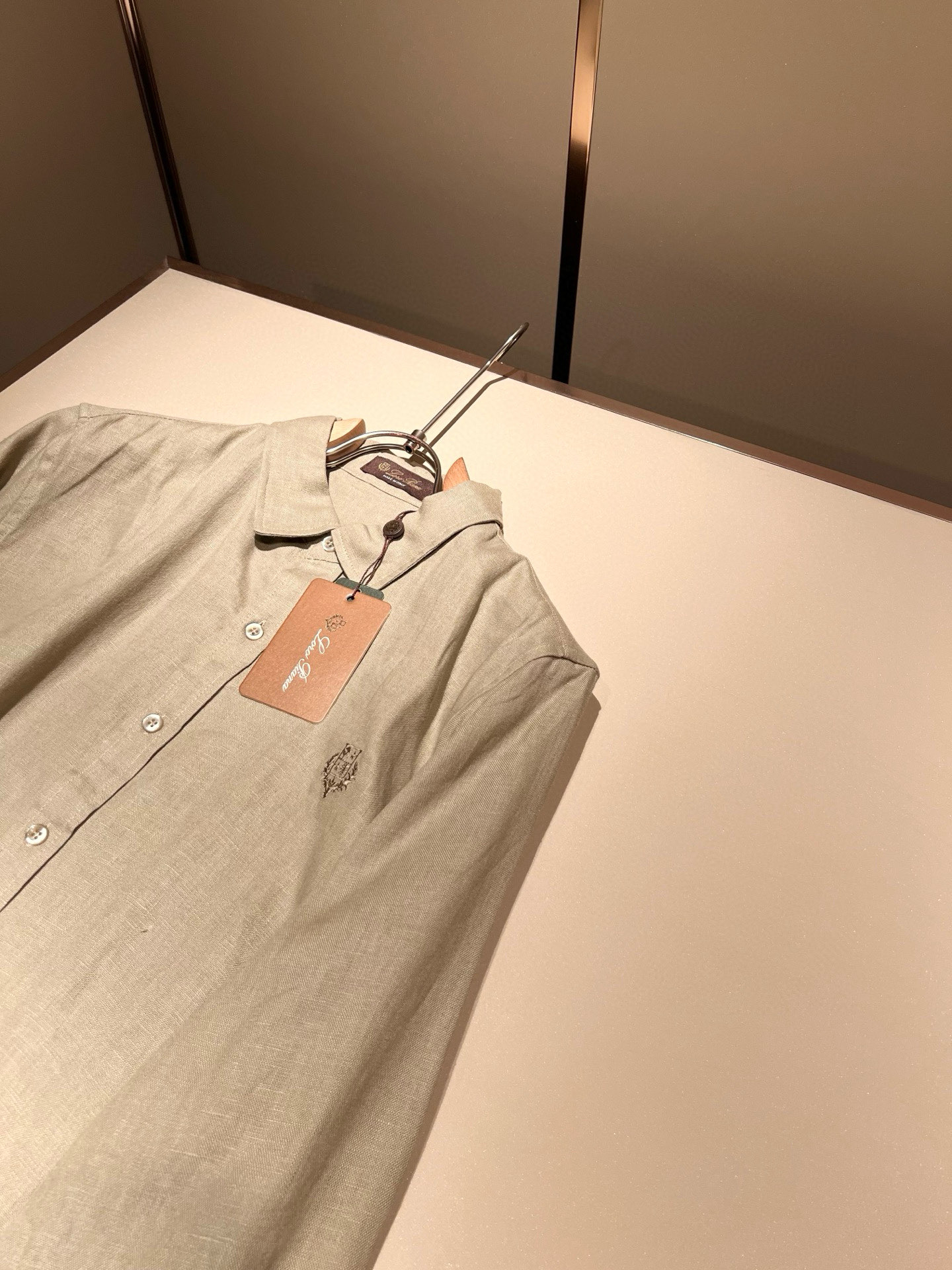 loro Piana诺悠翩雅 2026春夏男士套装，最新的贸易订单全品相！！网红款！上身舒适透气，不僵硬