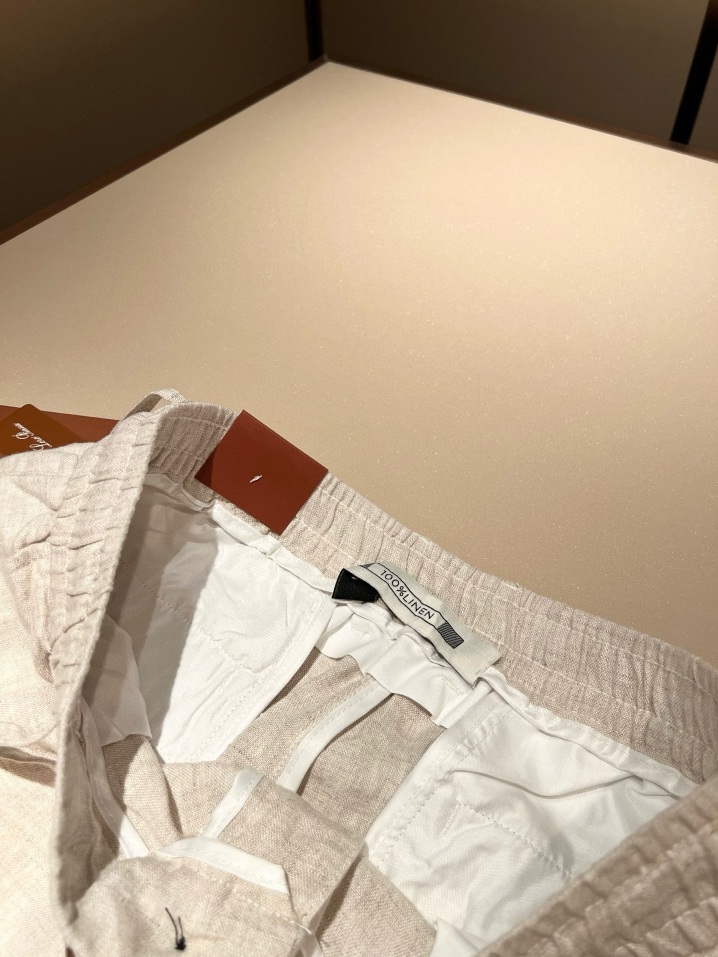loro Piana诺悠翩雅 2026春夏男士套装，最新的贸易订单全品相！！网红款！上身舒适透气，不僵硬