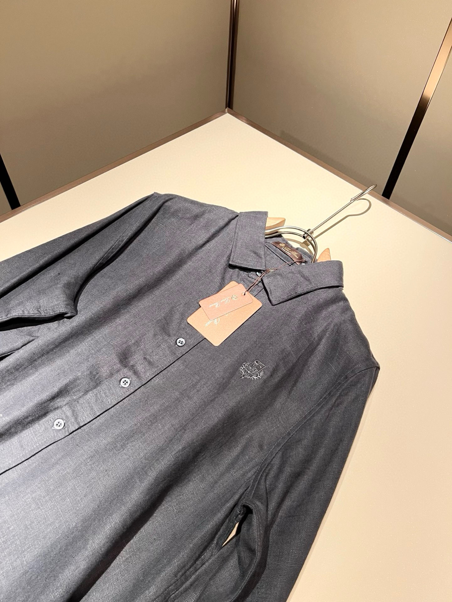 loro Piana诺悠翩雅 2026春夏男士套装，最新的贸易订单全品相！！网红款！上身舒适透气，不僵硬