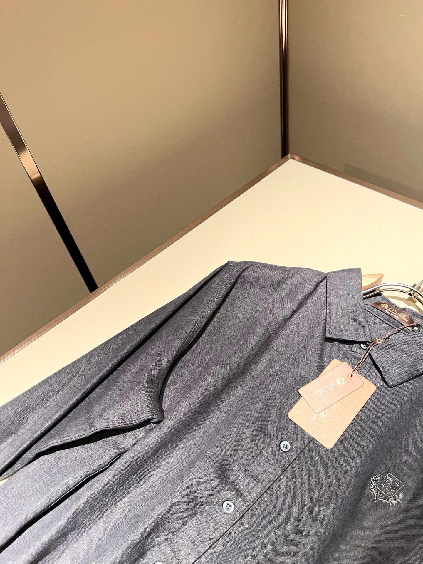 loro Piana诺悠翩雅 2026春夏男士套装，最新的贸易订单全品相！！网红款！上身舒适透气，不僵硬