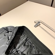 Dio*迪*奥 2026春夏新款男女同款👫休闲工装运动短裤,男女同款!裤腿logo压胶设计!时尚运动休闲 Dio*迪*奥 2026春夏新款男女同款👫休闲工装运动短裤,男女同款!裤腿logo压胶设计!时尚运动休闲