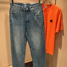 BURBER*Y巴*莉 2026春夏新品男士高端休闲百搭牛仔裤!对于BUR粉丝来说,这样大气的经典设计足 BURBER*Y巴*莉 2026春夏新品男士高端休闲百搭牛仔裤!对于BUR粉丝来说,这样大气的经典设计足