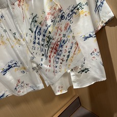 LouisVuitt*路易*登 2026春夏全新系列棉麻套装上线,非常时髦前卫的一款男女同款休闲套装,标 LouisVuitt*路易*登 2026春夏全新系列棉麻套装上线,非常时髦前卫的一款男女同款休闲套装,标