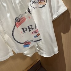 PRAD*A普*达 2026春夏新款休闲棉麻套装,最新款全网独家首上!!~既经典有时尚百搭,谁不爱啊,将 PRAD*A普*达 2026春夏新款休闲棉麻套装,最新款全网独家首上!!~既经典有时尚百搭,谁不爱啊,将
