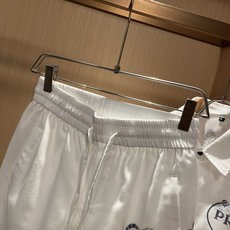 PRAD*A普*达 2026春夏新款休闲棉麻套装,最新款全网独家首上!!~既经典有时尚百搭,谁不爱啊,将 PRAD*A普*达 2026春夏新款休闲棉麻套装,最新款全网独家首上!!~既经典有时尚百搭,谁不爱啊,将