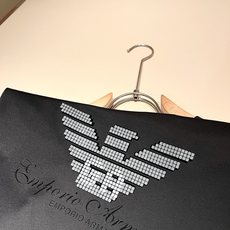 Arman阿*尼2026春夏新款男女同款👫休闲短袖T恤,原单代工厂订单,标志😊logo压胶设计!简洁的设 Arman阿*尼2026春夏新款男女同款👫休闲短袖T恤,原单代工厂订单,标志😊logo压胶设计!简洁的设