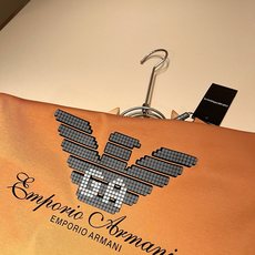 Arman阿*尼2026春夏新款男女同款👫休闲短袖T恤,原单代工厂订单,标志😊logo压胶设计!简洁的设 Arman阿*尼2026春夏新款男女同款👫休闲短袖T恤,原单代工厂订单,标志😊logo压胶设计!简洁的设