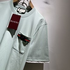Gucc*古家 2026春夏新款男女同情侣款👫休闲宽松棉质圆领短袖T恤衫!贸易公司渠道稀出,同步官网发售 Gucc*古家 2026春夏新款男女同情侣款👫休闲宽松棉质圆领短袖T恤衫!贸易公司渠道稀出,同步官网发售