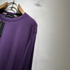 布里奥尼 Brioni 2026春夏男士最新的贸易订单长袖T恤,全品相!!网红款!下摆采用logo图案皮 布里奥尼 Brioni 2026春夏男士最新的贸易订单长袖T恤,全品相!!网红款!下摆采用logo图案皮