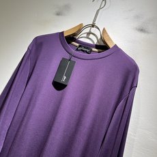布里奥尼 Brioni 2026春夏男士最新的贸易订单长袖T恤,全品相!!网红款!下摆采用logo图案皮 布里奥尼 Brioni 2026春夏男士最新的贸易订单长袖T恤,全品相!!网红款!下摆采用logo图案皮