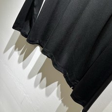 布里奥尼 Brioni 2026春夏男士最新的贸易订单长袖T恤,全品相!!网红款!下摆采用logo图案皮 布里奥尼 Brioni 2026春夏男士最新的贸易订单长袖T恤,全品相!!网红款!下摆采用logo图案皮