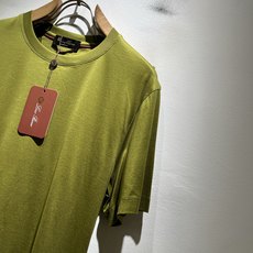Loro Piana诺悠翩雅 2026春夏男士最新的贸易订单短袖T恤,全品相!!采用logo图案刺绣设计 Loro Piana诺悠翩雅 2026春夏男士最新的贸易订单短袖T恤,全品相!!采用logo图案刺绣设计