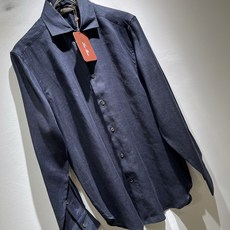 Loro Piana诺悠翩雅 2026春夏男士衬衣,最新的贸易订单全品相!!网红款!上身舒适透气,不僵硬 Loro Piana诺悠翩雅 2026春夏男士衬衣,最新的贸易订单全品相!!网红款!上身舒适透气,不僵硬