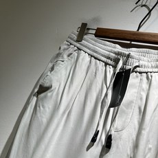 布里奥尼 Brioni 2026春夏新品男士时装款高端休闲裤,香港洋行渠道货,日本原厂出品,纯血统品质, 布里奥尼 Brioni 2026春夏新品男士时装款高端休闲裤,香港洋行渠道货,日本原厂出品,纯血统品质,
