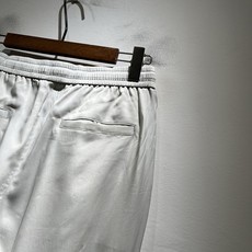 布里奥尼 Brioni 2026春夏新品男士时装款高端休闲裤,香港洋行渠道货,日本原厂出品,纯血统品质, 布里奥尼 Brioni 2026春夏新品男士时装款高端休闲裤,香港洋行渠道货,日本原厂出品,纯血统品质,