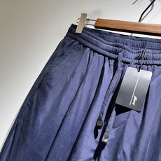 布里奥尼 Brioni 2026春夏新品男士时装款高端休闲裤,香港洋行渠道货,日本原厂出品,纯血统品质, 布里奥尼 Brioni 2026春夏新品男士时装款高端休闲裤,香港洋行渠道货,日本原厂出品,纯血统品质,