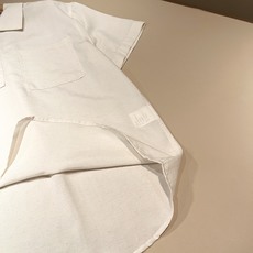 Loro Piana诺悠翩雅 2026春夏男士最新的贸易订单翻领衬衣,全品相!!采用logo皮革图案设计 Loro Piana诺悠翩雅 2026春夏男士最新的贸易订单翻领衬衣,全品相!!采用logo皮革图案设计