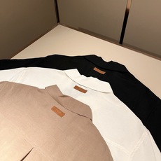 Loro Piana诺悠翩雅 2026春夏男士最新的贸易订单翻领衬衣,全品相!!采用logo皮革图案设计 Loro Piana诺悠翩雅 2026春夏男士最新的贸易订单翻领衬衣,全品相!!采用logo皮革图案设计
