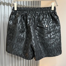 Moncler蒙家 2026春夏男女同款情侣款最新的贸易订单休闲短裤!全品相!!网红款!裤腿采用logo Moncler蒙家 2026春夏男女同款情侣款最新的贸易订单休闲短裤!全品相!!网红款!裤腿采用logo