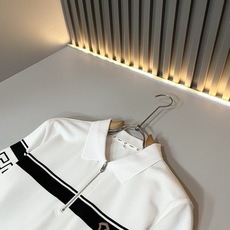 VER**CE范*哲 2026春夏新款新品!贸易渠道订单,美杜莎女王压胶LOGO翻领Polo衫意大利制作 VER**CE范*哲 2026春夏新款新品!贸易渠道订单,美杜莎女王压胶LOGO翻领Polo衫意大利制作