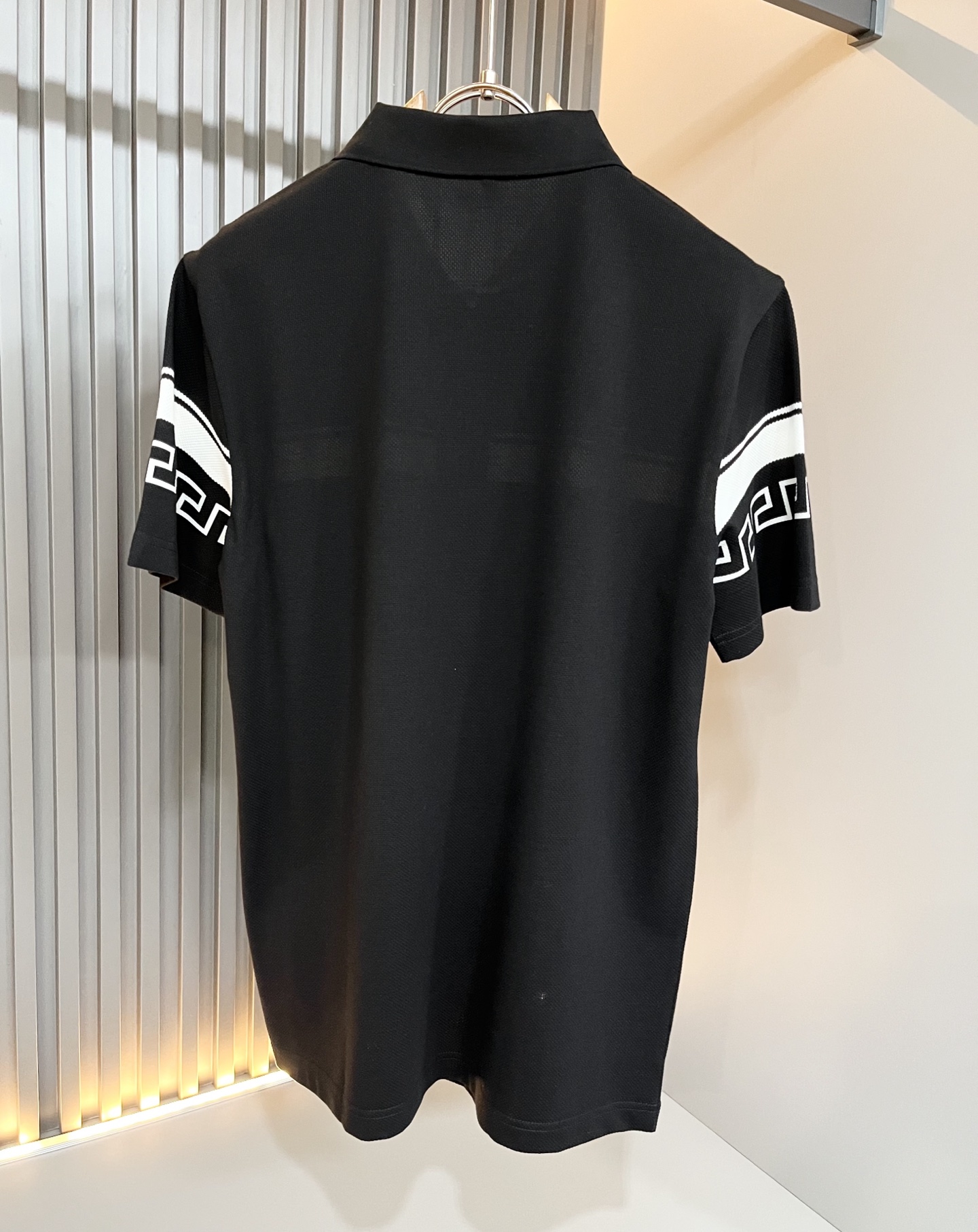 VER**CE范*哲 2026春夏新款新品！贸易渠道订单，美杜莎女王压胶LOGO翻领Polo衫意大利制作