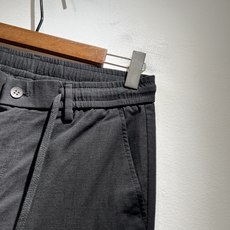 Loro Piana诺悠翩雅 2026春夏新品男士棉麻休闲裤,最新的贸易订单全品相!!网红款!上身舒适透 Loro Piana诺悠翩雅 2026春夏新品男士棉麻休闲裤,最新的贸易订单全品相!!网红款!上身舒适透
