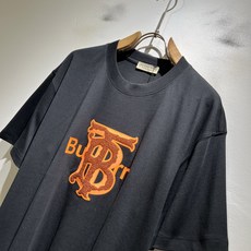 BURBER*Y巴*莉2026春夏新品男女同款👫短袖T恤,重磅来袭,最近比较火热的环保纯棉面料制作而成, BURBER*Y巴*莉2026春夏新品男女同款👫短袖T恤,重磅来袭,最近比较火热的环保纯棉面料制作而成,