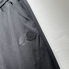 Moncler蒙家 2026春夏最新男女同款👫贸易订单休闲套装,全品相!!网红款!采用logo图案刺绣设 Moncler蒙家 2026春夏最新男女同款👫贸易订单休闲套装,全品相!!网红款!采用logo图案刺绣设
