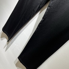 Moncler蒙家 2026春夏最新男女同款👫贸易订单休闲套装,全品相!!网红款!采用logo图案刺绣设 Moncler蒙家 2026春夏最新男女同款👫贸易订单休闲套装,全品相!!网红款!采用logo图案刺绣设